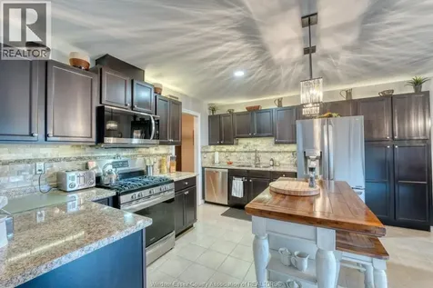 411 Rosewood Drive Lakeshore ON N8L 1B9