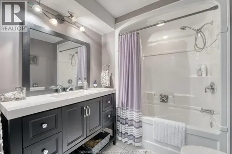 411 Rosewood Drive Lakeshore ON N8L 1B9