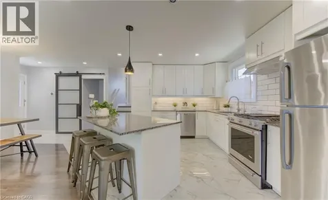 1828 Earlwood Drive Cambridge ON N3H 5A3