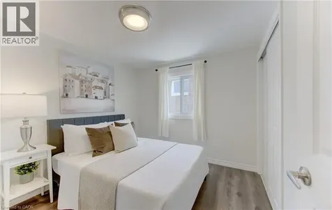 1828 Earlwood Drive Cambridge ON N3H 5A3