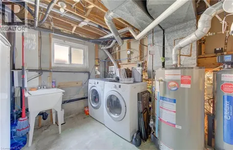 1828 Earlwood Drive Cambridge ON N3H 5A3