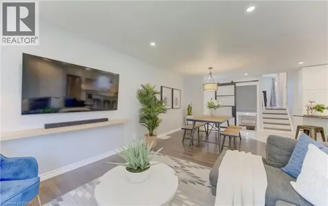 1828 Earlwood Drive Cambridge ON N3H 5A3