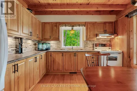 216 Connies Lane Rideau Lakes ON K0G 1X0