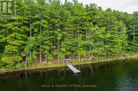 216 Connies Lane Rideau Lakes ON K0G 1X0