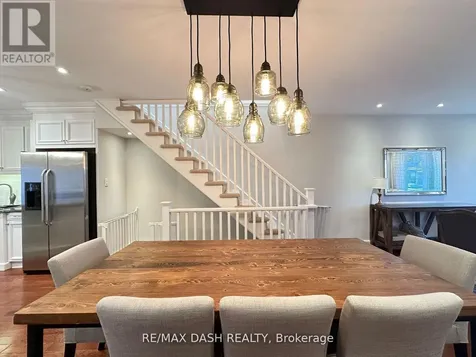 24 Berkshire Avenue Toronto (south Riverdale) ON M4M 2Z6