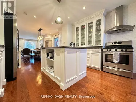 24 Berkshire Avenue Toronto (south Riverdale) ON M4M 2Z6