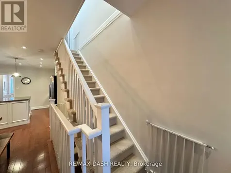 24 Berkshire Avenue Toronto (south Riverdale) ON M4M 2Z6