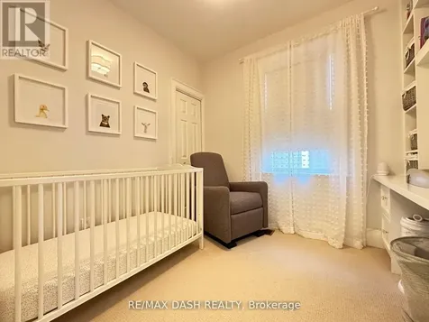 24 Berkshire Avenue Toronto (south Riverdale) ON M4M 2Z6
