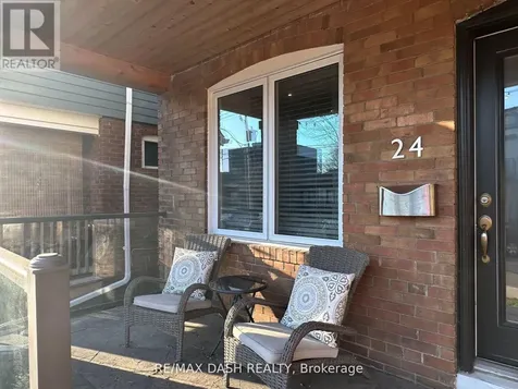 24 Berkshire Avenue Toronto (south Riverdale) ON M4M 2Z6