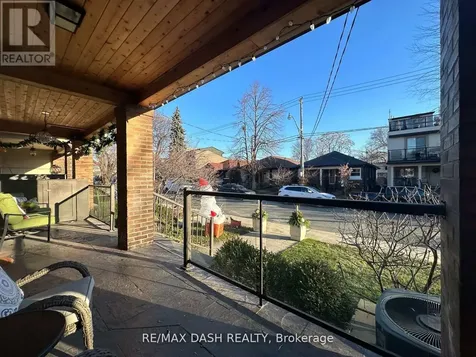 24 Berkshire Avenue Toronto (south Riverdale) ON M4M 2Z6