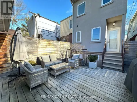 24 Berkshire Avenue Toronto (south Riverdale) ON M4M 2Z6