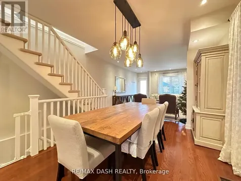 24 Berkshire Avenue Toronto (south Riverdale) ON M4M 2Z6