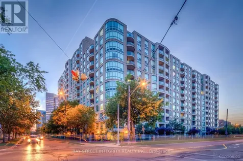 8 Pemberton Avenue Toronto (newtonbrook East) ON M2M 4K8