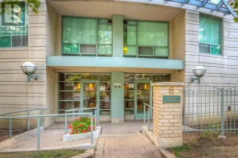 8 Pemberton Avenue Toronto (newtonbrook East) ON M2M 4K8
