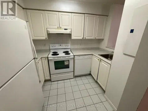 8 Pemberton Avenue Toronto (newtonbrook East) ON M2M 4K8