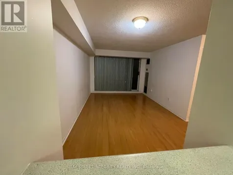 8 Pemberton Avenue Toronto (newtonbrook East) ON M2M 4K8