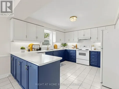 75 Quaker Village Drive Uxbridge ON L9P 1A3