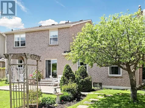 75 Quaker Village Drive Uxbridge ON L9P 1A3