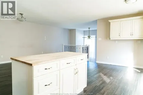 1575 Heatherglen Drive Tecumseh ON N8N 5B5