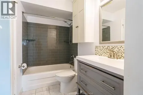 1575 Heatherglen Drive Tecumseh ON N8N 5B5