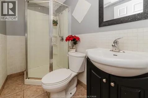 3018 Grandview Street Windsor ON N8T 2L9