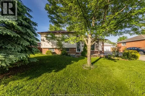 3018 Grandview Street Windsor ON N8T 2L9