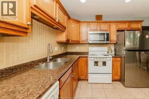 3018 Grandview Street Windsor ON N8T 2L9