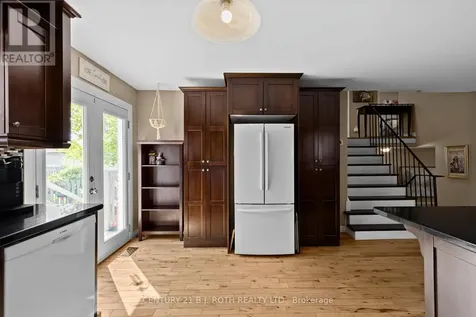 10 Andrea Crescent Orillia ON L3V 6W5