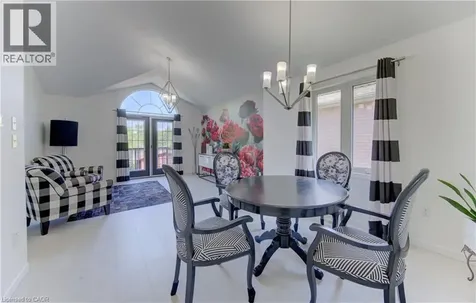 442 Sandbanks Crescent Waterloo ON N2V 2J1