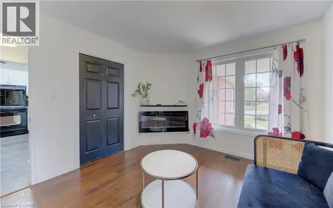 442 Sandbanks Crescent Waterloo ON N2V 2J1