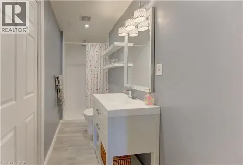 442 Sandbanks Crescent Waterloo ON N2V 2J1