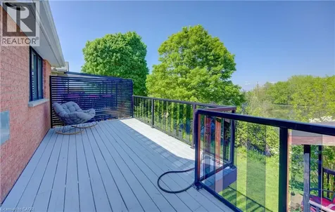 442 Sandbanks Crescent Waterloo ON N2V 2J1
