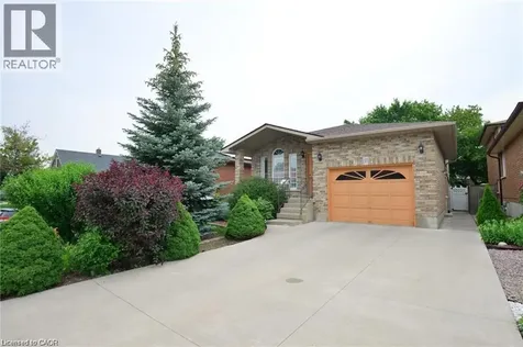 105 Delena Avenue South Hamilton ON L8K 3S8