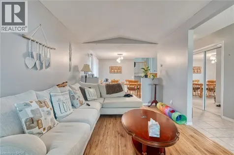 105 Delena Avenue South Hamilton ON L8K 3S8