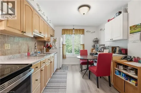1526 Westminster Place Burlington ON L7P 2B5