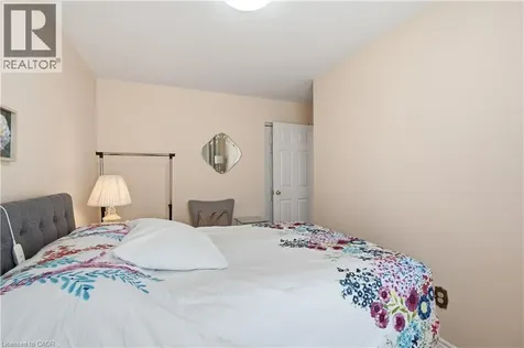 1526 Westminster Place Burlington ON L7P 2B5