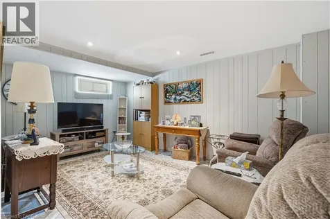 1526 Westminster Place Burlington ON L7P 2B5