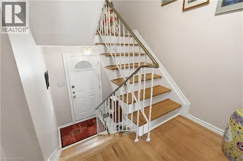 1526 Westminster Place Burlington ON L7P 2B5
