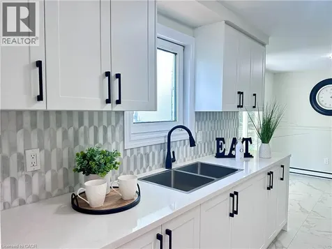 114 Wendy Court Kitchener ON N2A 3T3