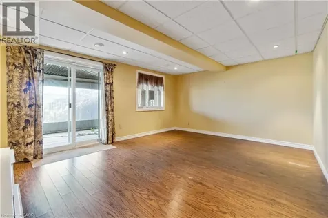 27 Red Clover Crescent Kitchener ON N2E 4G8