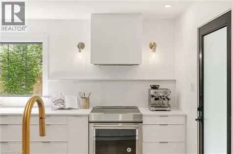 394 Rankin Drive Burlington ON L7N 2B5