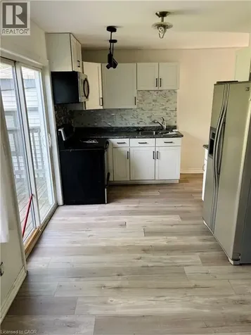 218 East 8th Street Hamilton ON L9A 3L8