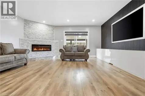 5773 Leonard Avenue Niagara Falls ON L2G 4R4