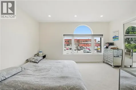 5773 Leonard Avenue Niagara Falls ON L2G 4R4