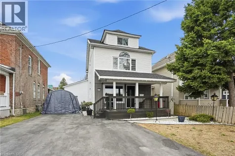5773 Leonard Avenue Niagara Falls ON L2G 4R4