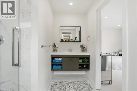 5773 Leonard Avenue Niagara Falls ON L2G 4R4