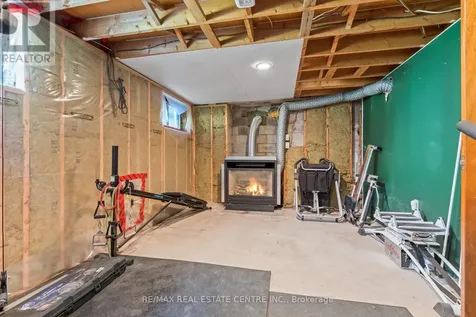 44 Willow Street South Halton Hills (ac Acton) ON L7J 2A2