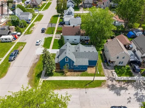 120 Selkirk Street Wallaceburg ON N8A 3X2