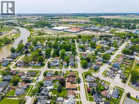 120 Selkirk Street Wallaceburg ON N8A 3X2