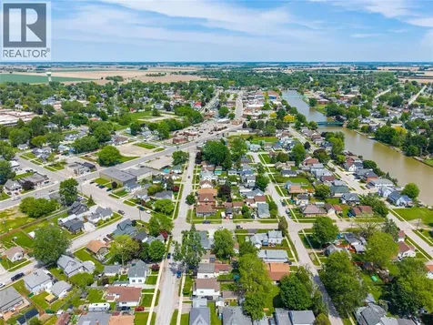 120 Selkirk Street Wallaceburg ON N8A 3X2